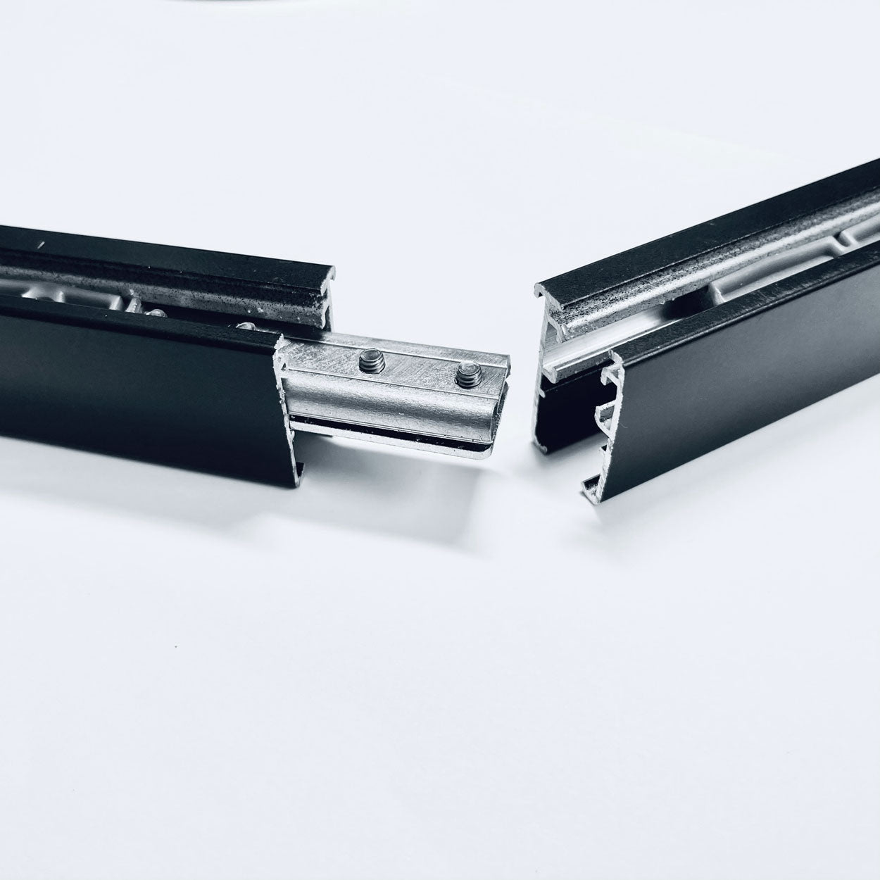 Square30 curtain track joiner and cover (for Bendable Tracks)