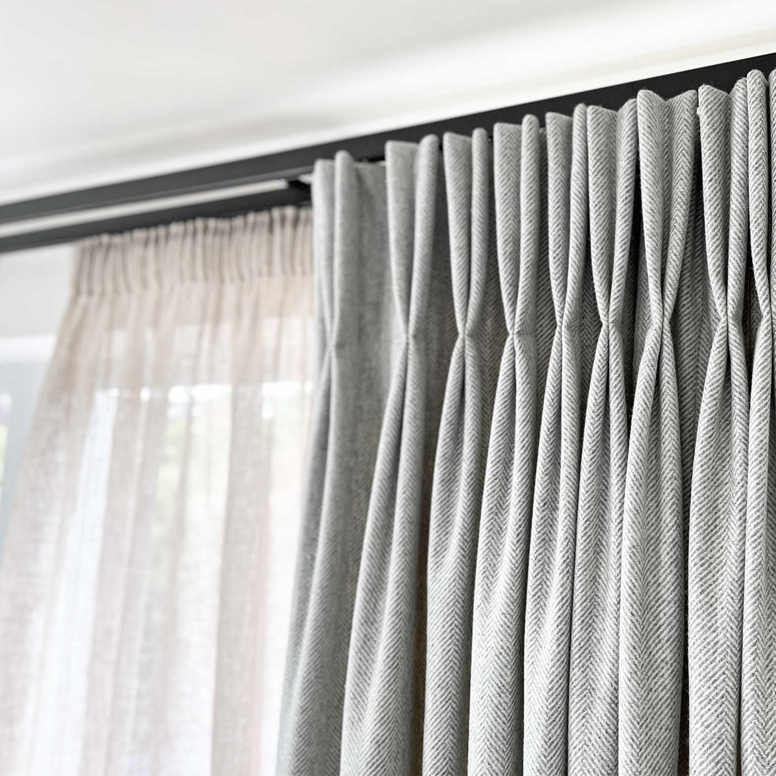 Square30 STRAIGHT double curtain track pack with Cap/Cap finials - Wall Fix