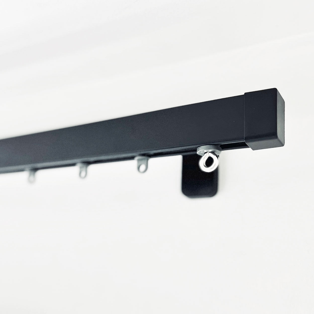 Square30 STRAIGHT curtain track pack with Cap finials - Wall Fix