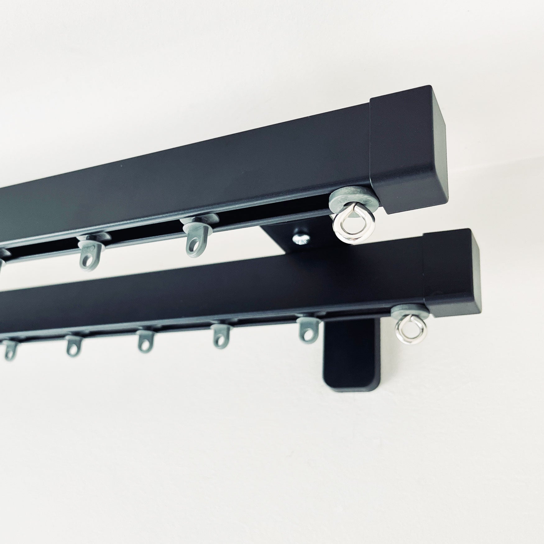 Square30 STRAIGHT double curtain track pack with Cap/Cap finials - Wall Fix