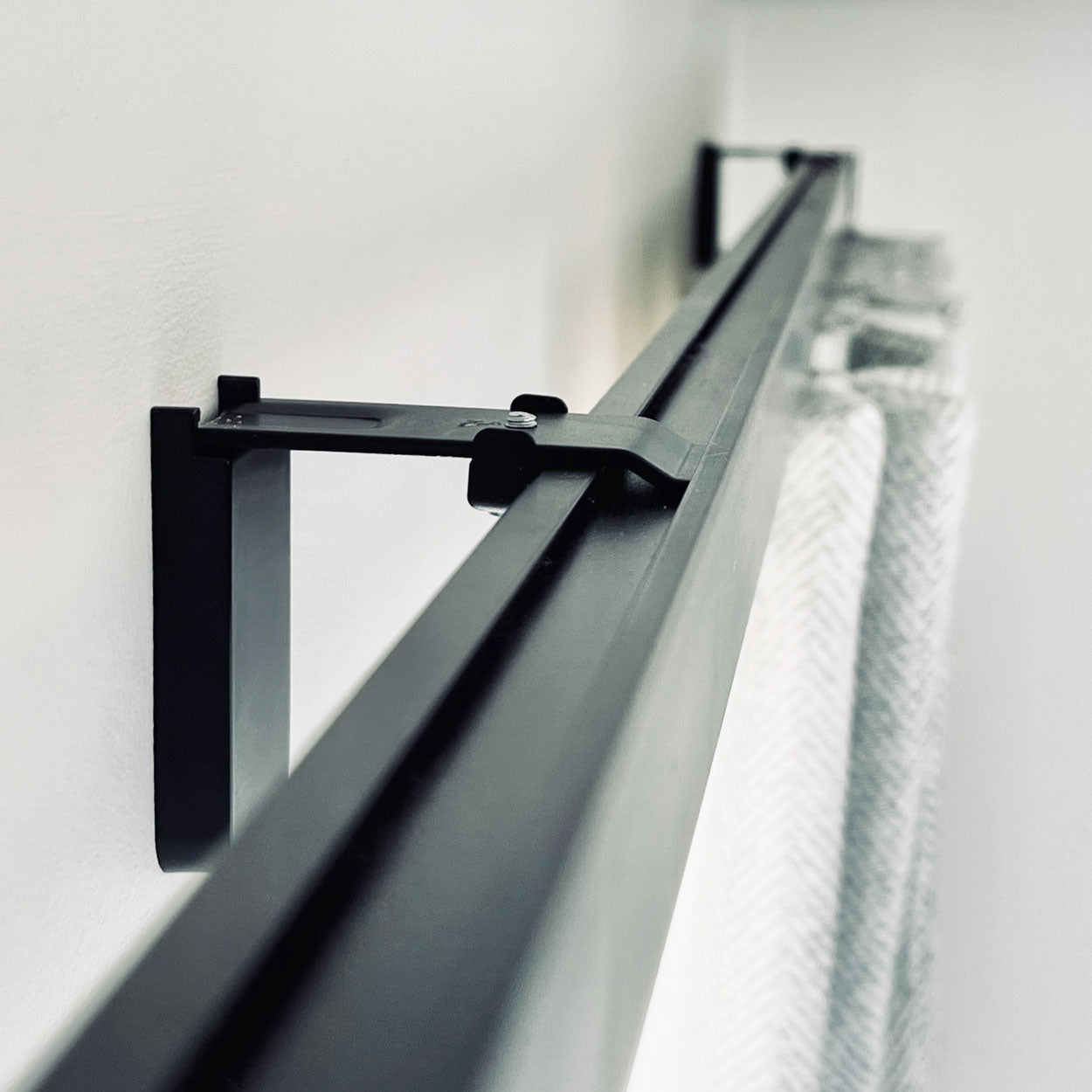Square30 STRAIGHT curtain track pack with Ball finials - Wall Fix