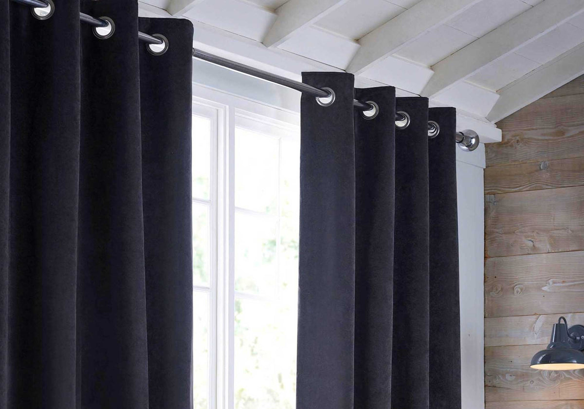 Eyelet curtain poles | LINEAR